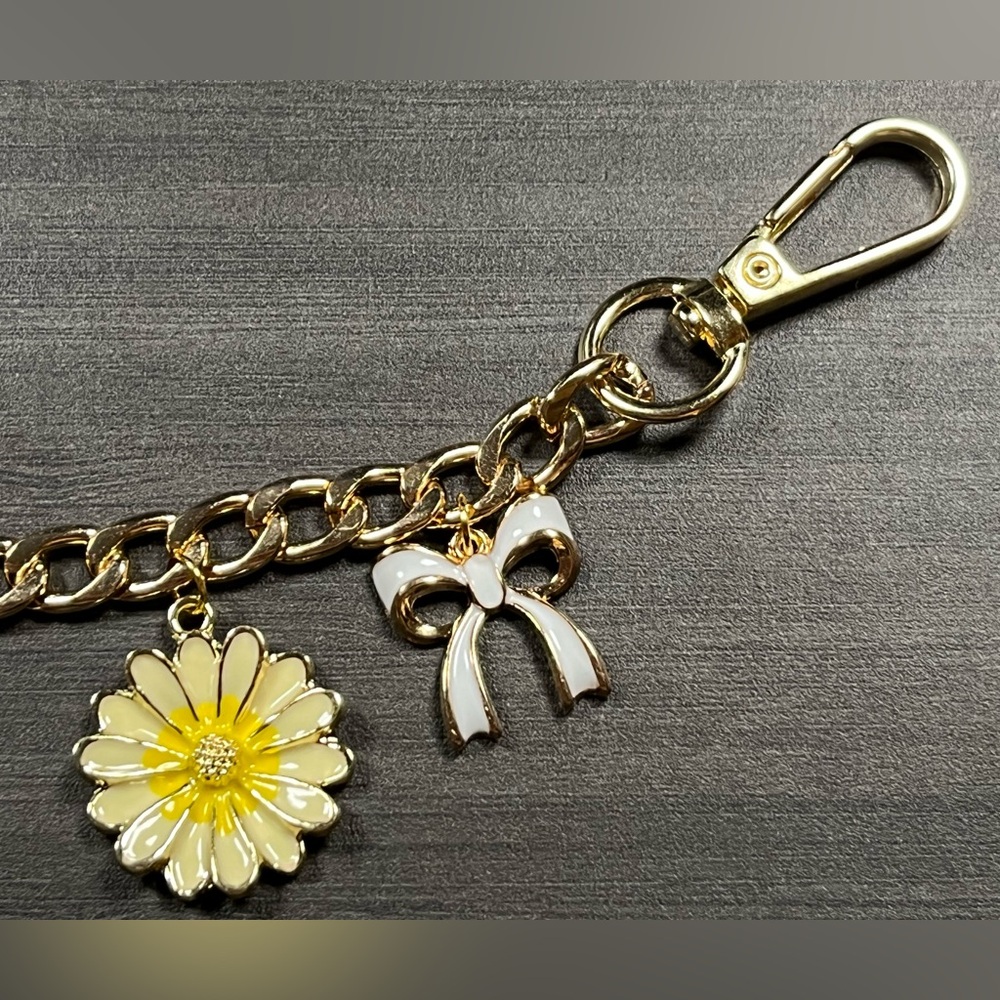 Bag Charm Chain in Gold Tone with Yellow Flowers and White Bow Ties - Picture 5 of 7